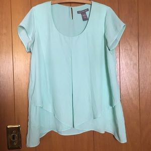Kate&Mallory Short sleeve Maternity Blouse Medium
